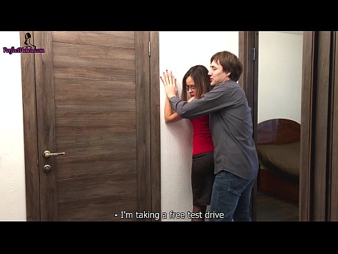 ❤️ Cuireann Realtor Gnéasach a cuid púitsí agus a fucks uirthi féin agus í ag díol a hárasáin - Krempai Porn  uainn ga.mysexgamer.ru ❌️❤