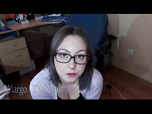 ❤️ Suíonn Cailín Sexy le Gloiní Dildo go domhain ar an gCeamara Porn uainn ga.mysexgamer.ru ❌️❤